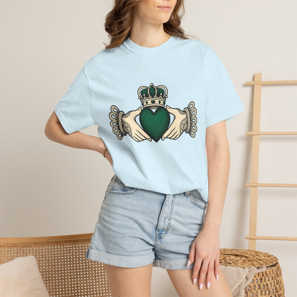 Claddagh Ring Shirt St Patrick's Day Celtic Gift Women Classic Tee Claddagh T-Shirt Irish Fan Claddagh Tshirt Celtic Graphic Retro Tiara