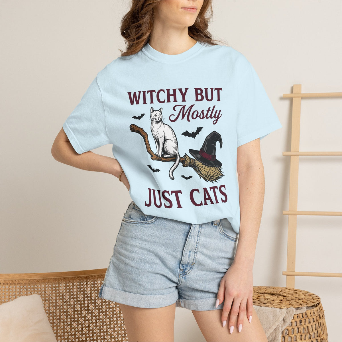 Cat Broom Shirt Cat Halloween Gift Women Vintage Tee Sweeper T-Shirt Cat Fan Retro Tshirt Spooky Graphic Hand Drawn Witch Hat Tshirt