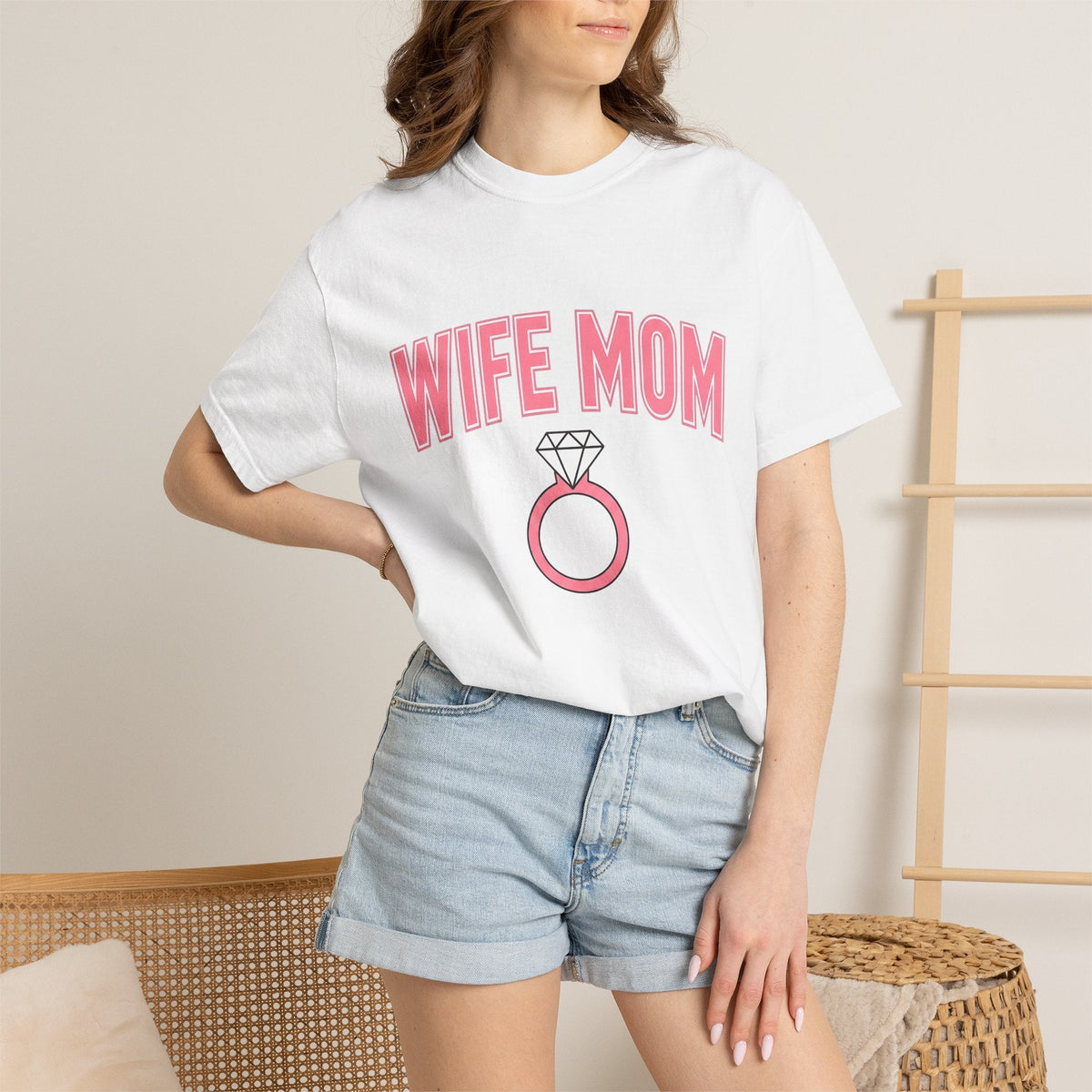 Diamond Ring Shirt Moms Family Gift Women Bold Tee Engagement Ring T-Shirt Mother Fan Bridal Tshirt Family Graphic Minimalist Jewelry Tshirt